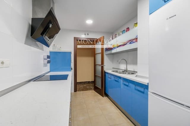 3 slaapkamer Flat te huur in Atarfe met garage - € 750 (Ref: 9991995)