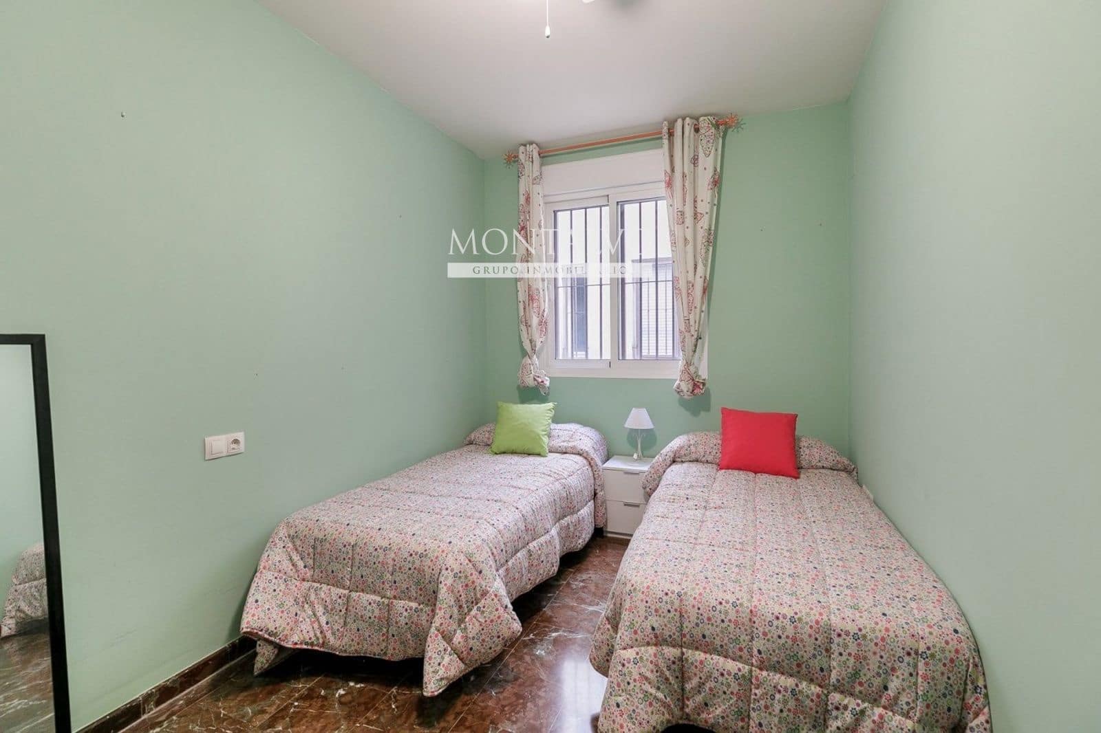 Appartement de 3 chambres à louer à Atarfe avec garage - 750 € (Ref: 9991995)