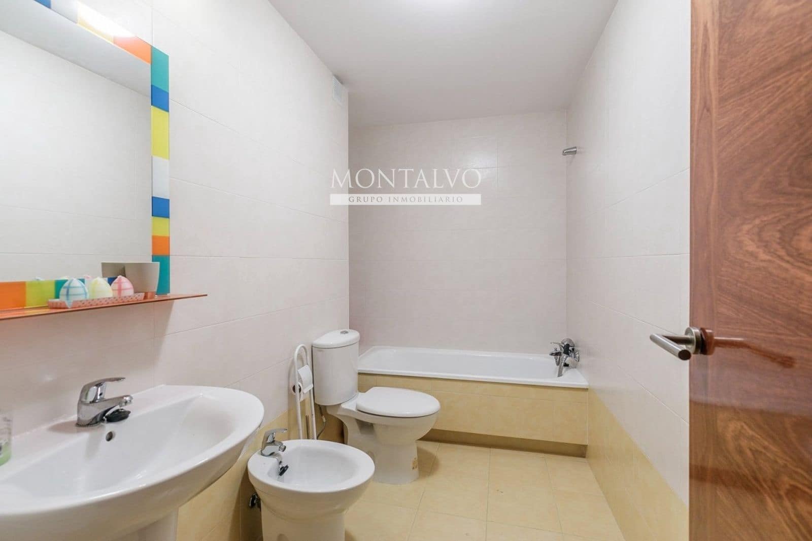Appartement de 3 chambres à louer à Atarfe avec garage - 750 € (Ref: 9991995)