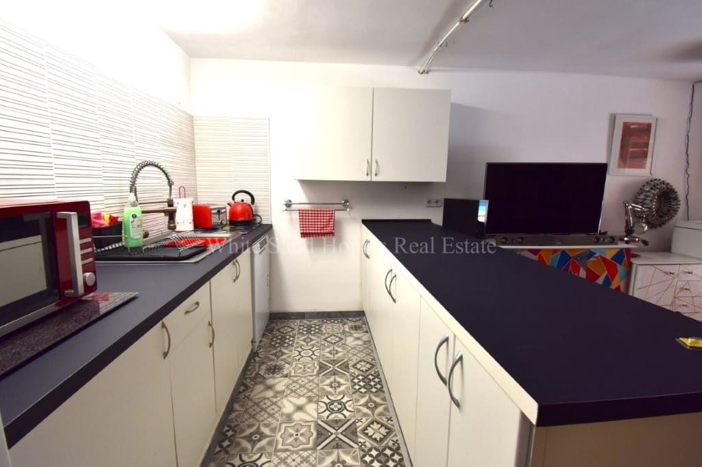 4 bedroom Villa for sale in La Drova with pool garage - € 445,000 (Ref: 10036237)