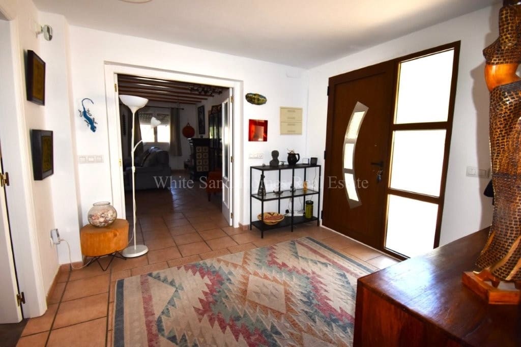 4 bedroom Villa for sale in La Drova with pool garage - € 445,000 (Ref: 10036237)