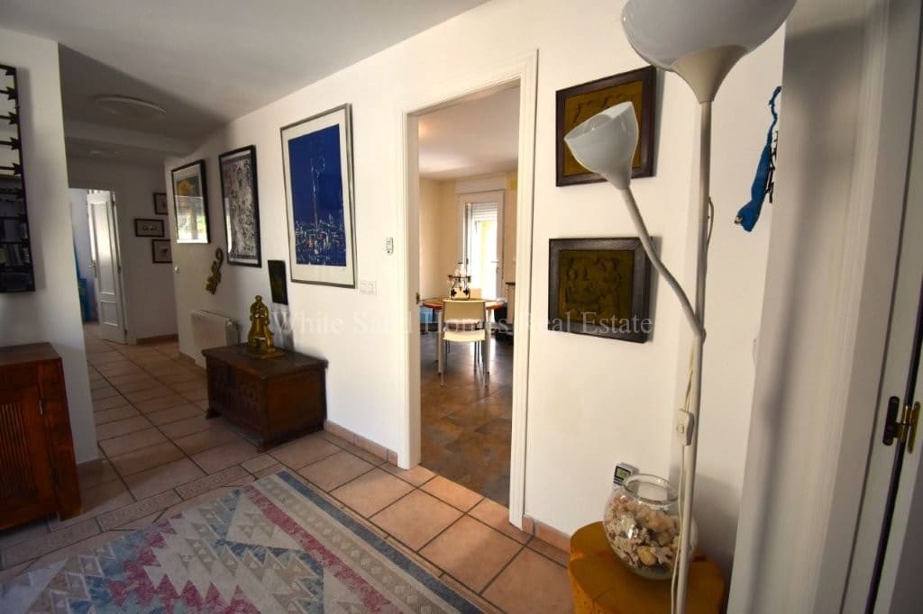 4 bedroom Villa for sale in La Drova with pool garage - € 445,000 (Ref: 10036237)