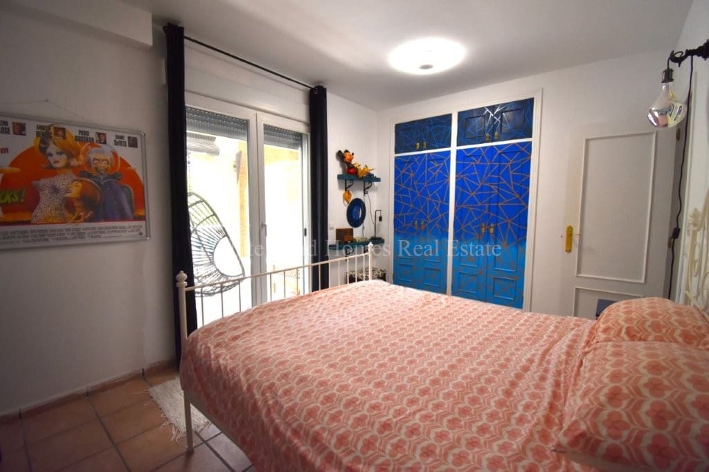 4 bedroom Villa for sale in La Drova with pool garage - € 445,000 (Ref: 10036237)