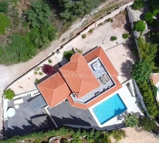 4 bedroom Villa for sale in La Drova with pool garage - € 445,000 (Ref: 10036237)