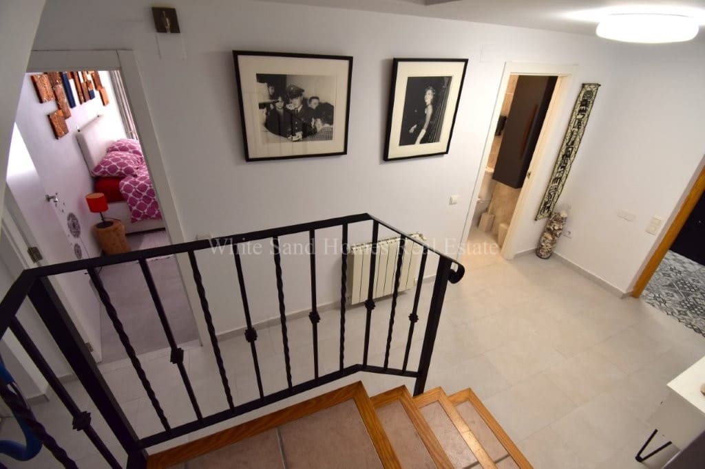 4 bedroom Villa for sale in La Drova with pool garage - € 445,000 (Ref: 10036237)