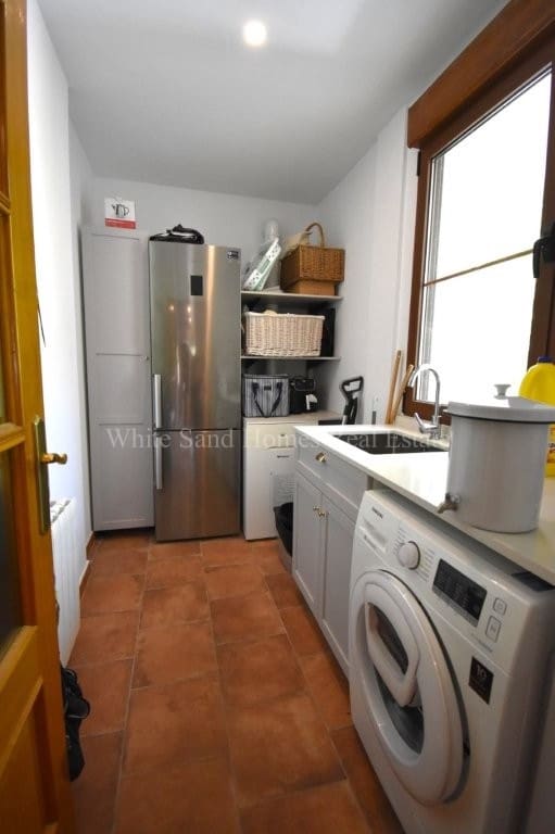6 bedroom Villa for sale in Barx with pool garage - € 675,000 (Ref: 10036238)