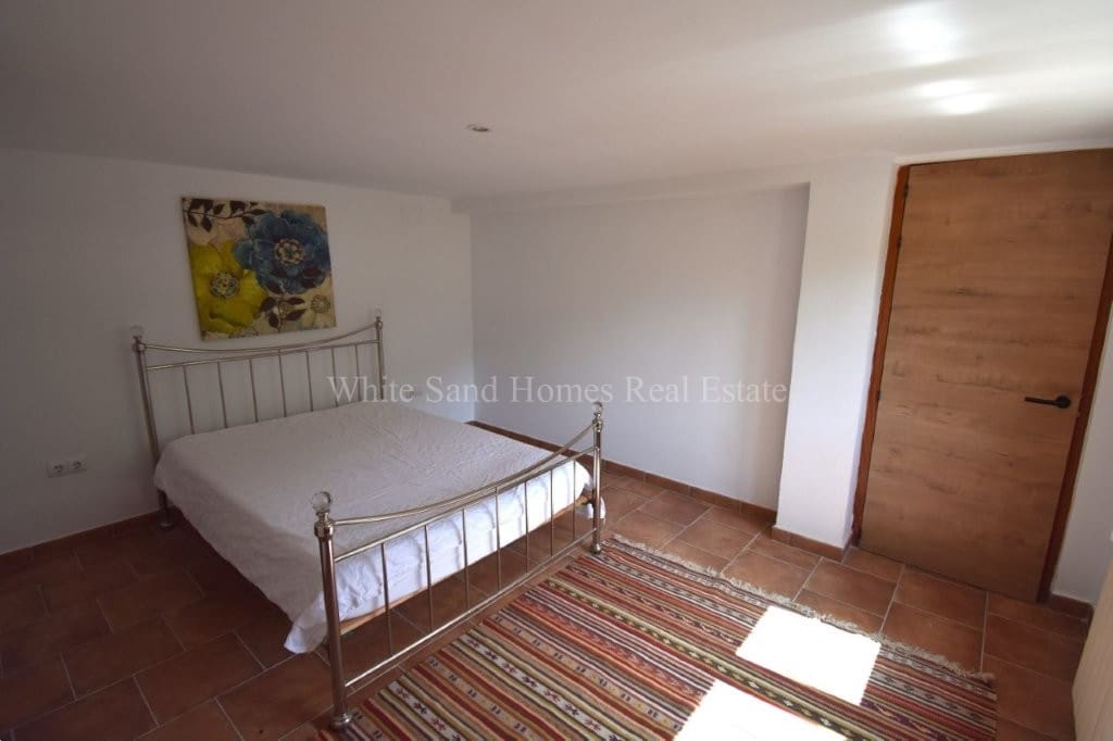 6 bedroom Villa for sale in Barx with pool garage - € 675,000 (Ref: 10036238)