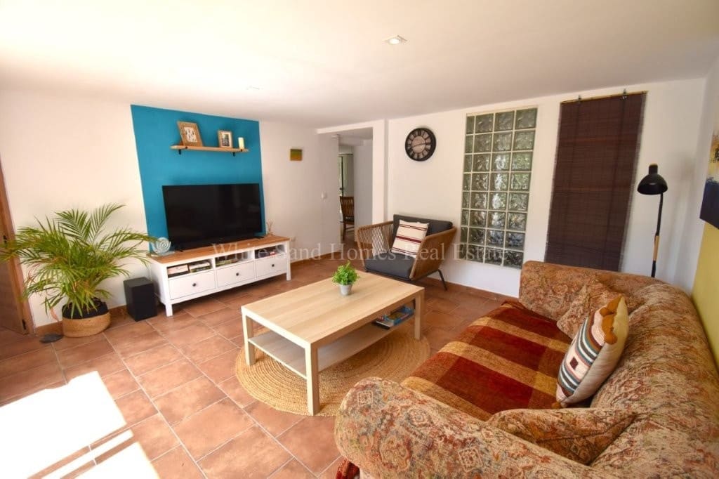 6 bedroom Villa for sale in Barx with pool garage - € 675,000 (Ref: 10036238)