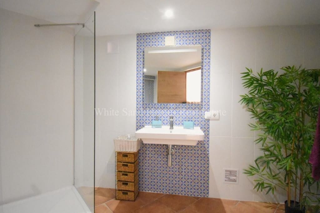 6 bedroom Villa for sale in Barx with pool garage - € 675,000 (Ref: 10036238)