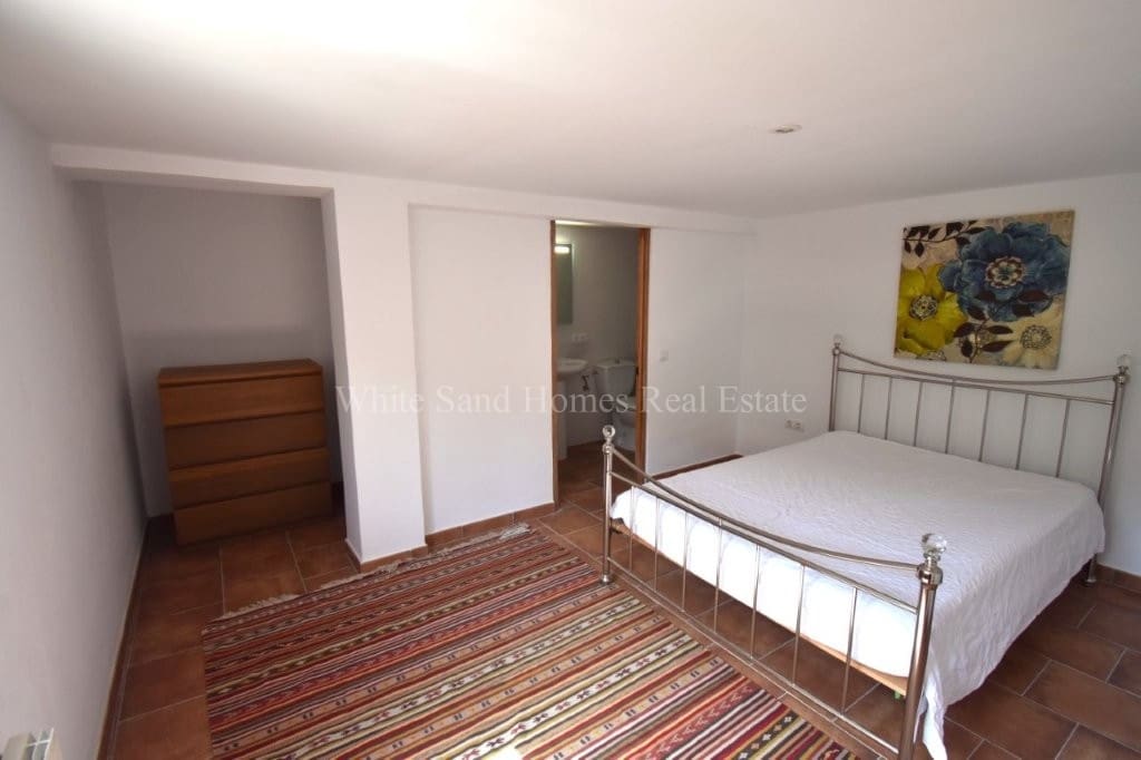 6 bedroom Villa for sale in Barx with pool garage - € 675,000 (Ref: 10036238)
