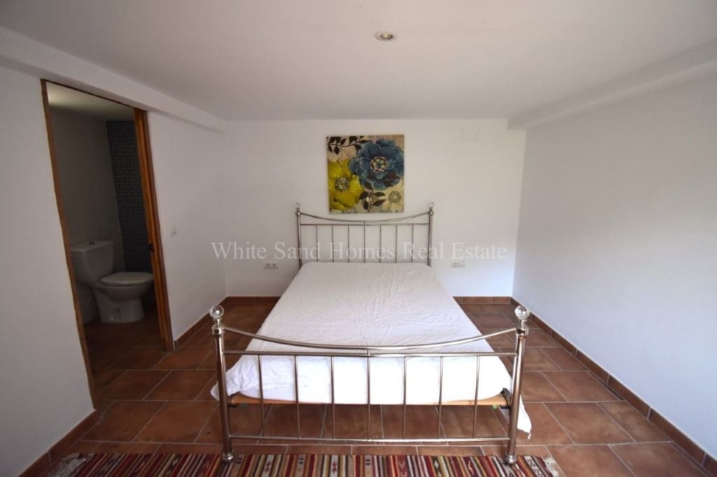 6 bedroom Villa for sale in Barx with pool garage - € 675,000 (Ref: 10036238)