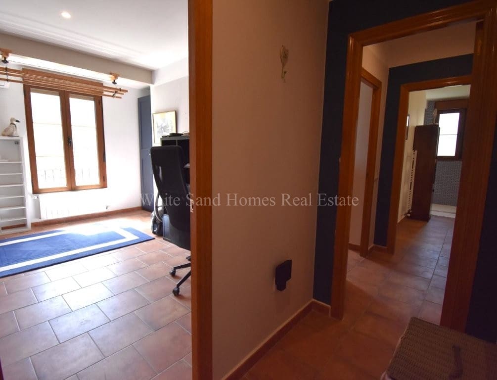 6 bedroom Villa for sale in Barx with pool garage - € 675,000 (Ref: 10036238)