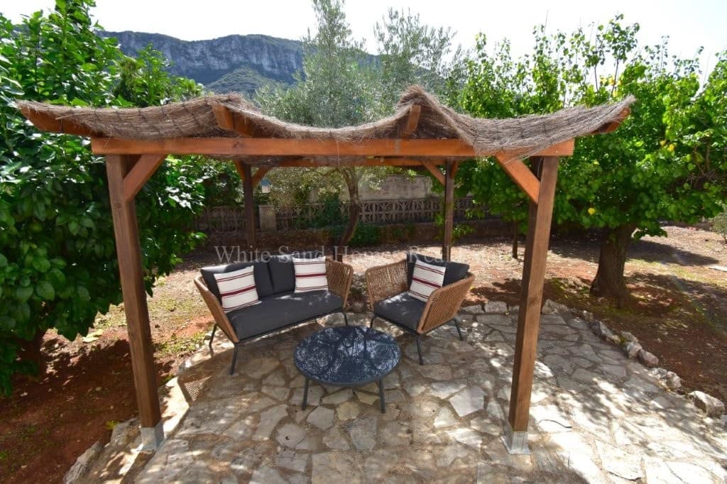 6 bedroom Villa for sale in Barx with pool garage - € 675,000 (Ref: 10036238)
