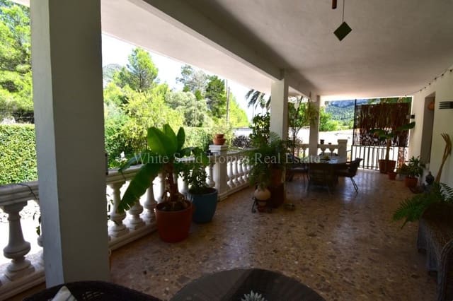 6 bedroom Villa for sale in Barx with pool garage - € 675,000 (Ref: 10036238)