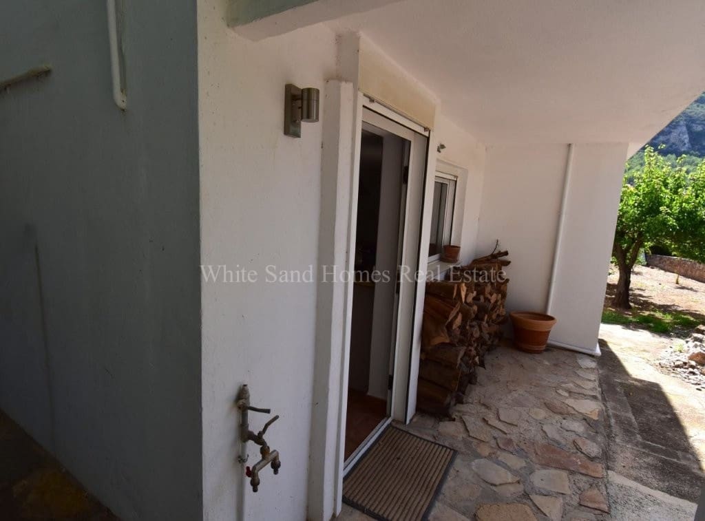 6 bedroom Villa for sale in Barx with pool garage - € 675,000 (Ref: 10036238)