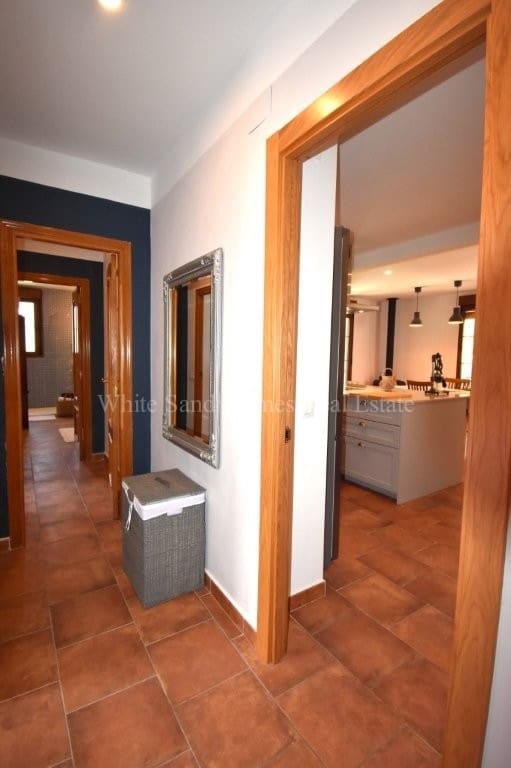 6 bedroom Villa for sale in Barx with pool garage - € 675,000 (Ref: 10036238)