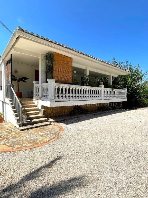 6 bedroom Villa for sale in Barx with pool garage - € 675,000 (Ref: 10036238)