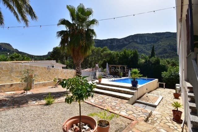 6 bedroom Villa for sale in Barx with pool garage - € 675,000 (Ref: 10036238)