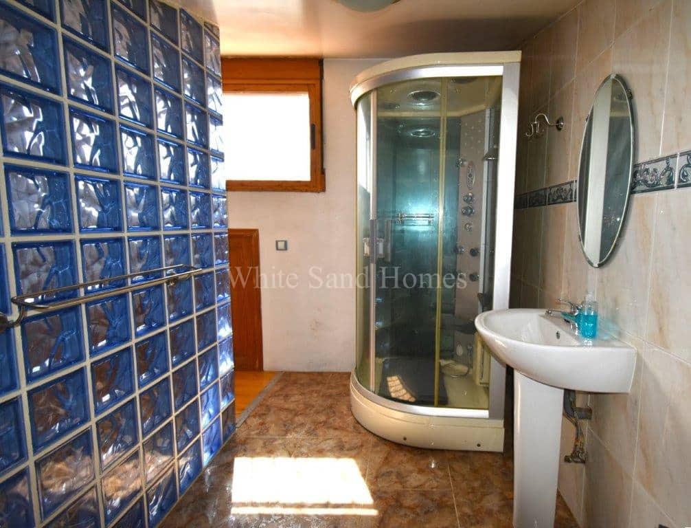 4 soveværelse Villa til salg i La Pobla del Duc - € 189.950 (Ref: 8230006)