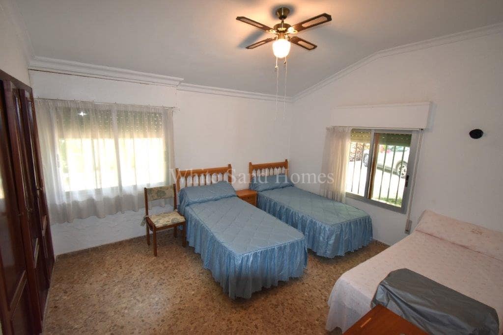 4 soverom Villa til salgs i Simat de la Valldigna med svømmebasseng - € 262 000 (Ref: 8422514)