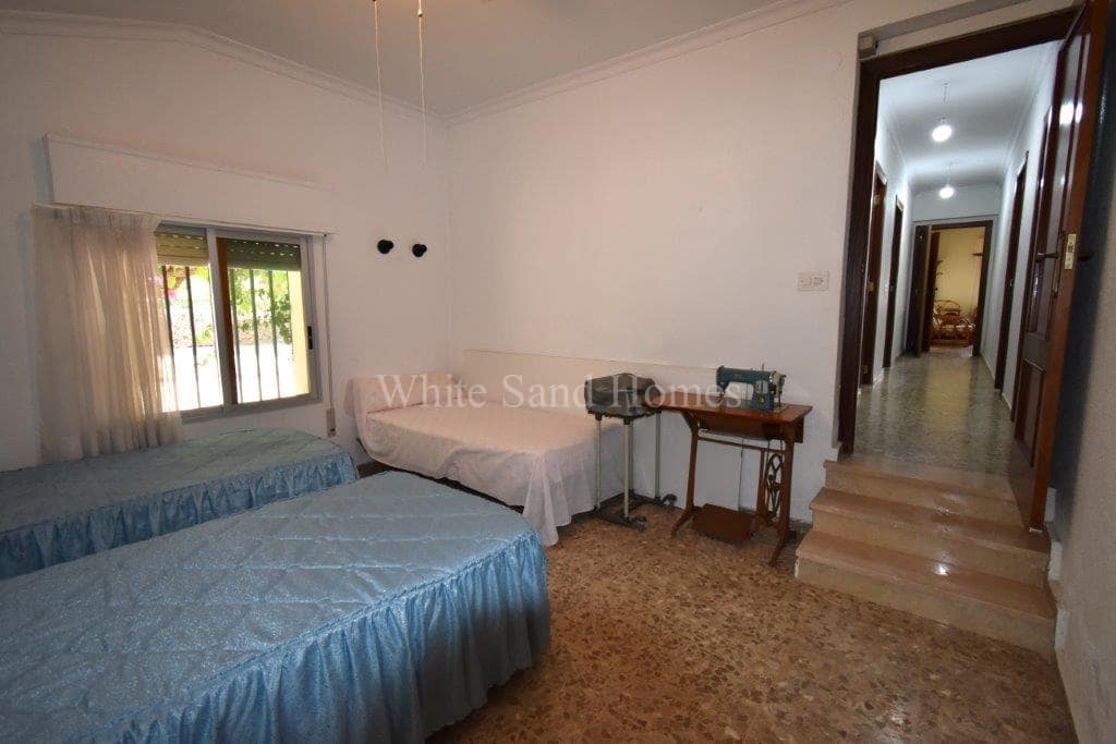 4 soverom Villa til salgs i Simat de la Valldigna med svømmebasseng - € 262 000 (Ref: 8422514)