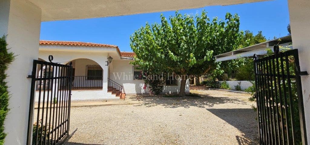 4 soverom Villa til salgs i Simat de la Valldigna med svømmebasseng - € 262 000 (Ref: 8422514)