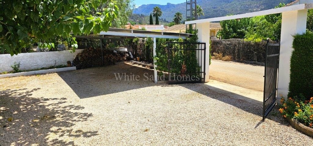 4 soverom Villa til salgs i Simat de la Valldigna med svømmebasseng - € 262 000 (Ref: 8422514)