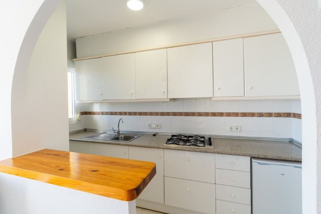 1 soveværelse Bungalow til salg i Calpe / Calp med swimmingpool - € 165.000 (Ref: 8828856)