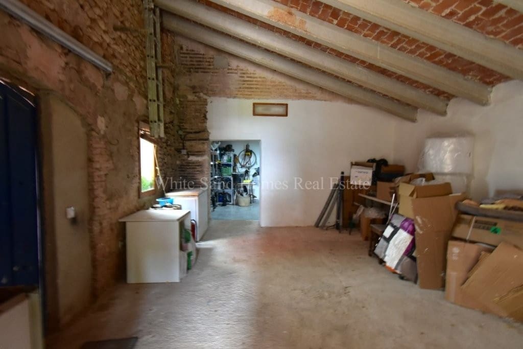 4 soveværelse Finca/Landehus til salg i Oliva de Merida med swimmingpool garage - € 499.000 (Ref: 8845649)