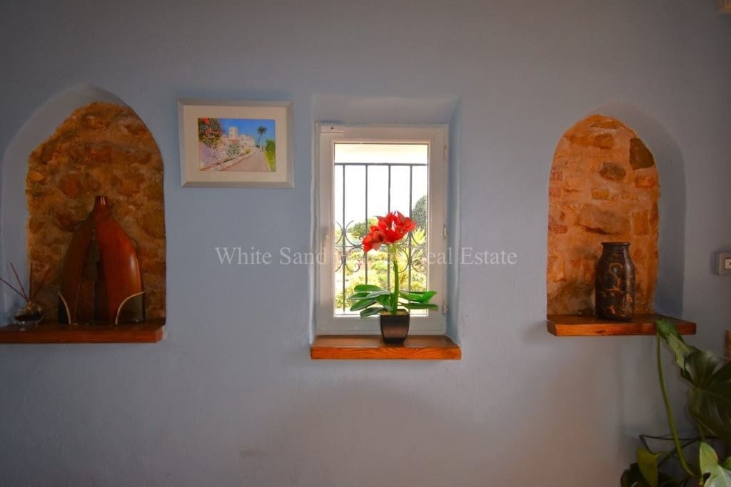 4 soveværelse Finca/Landehus til salg i Oliva de Merida med swimmingpool garage - € 499.000 (Ref: 8845649)