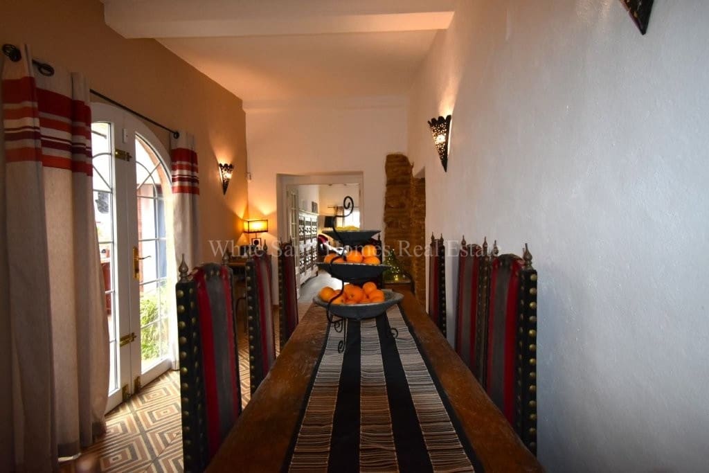 4 soveværelse Finca/Landehus til salg i Oliva de Merida med swimmingpool garage - € 499.000 (Ref: 8845649)