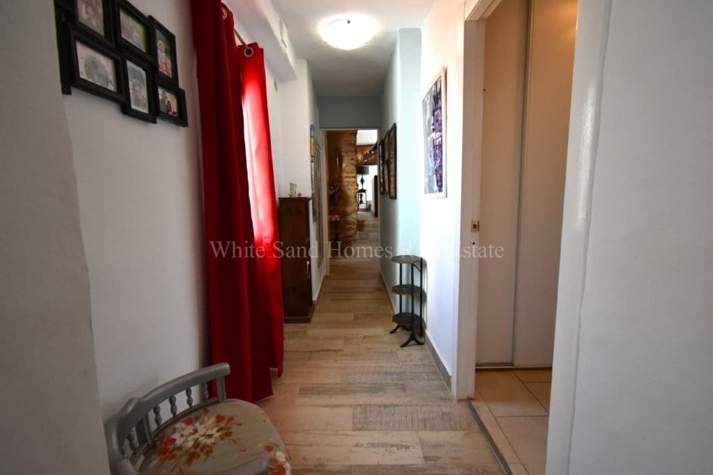 4 soveværelse Finca/Landehus til salg i Oliva de Merida med swimmingpool garage - € 499.000 (Ref: 8845649)