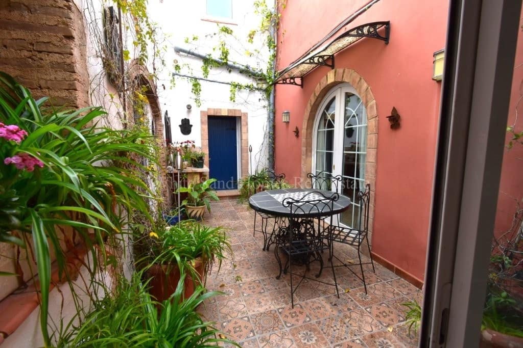 4 soveværelse Finca/Landehus til salg i Oliva de Merida med swimmingpool garage - € 499.000 (Ref: 8845649)