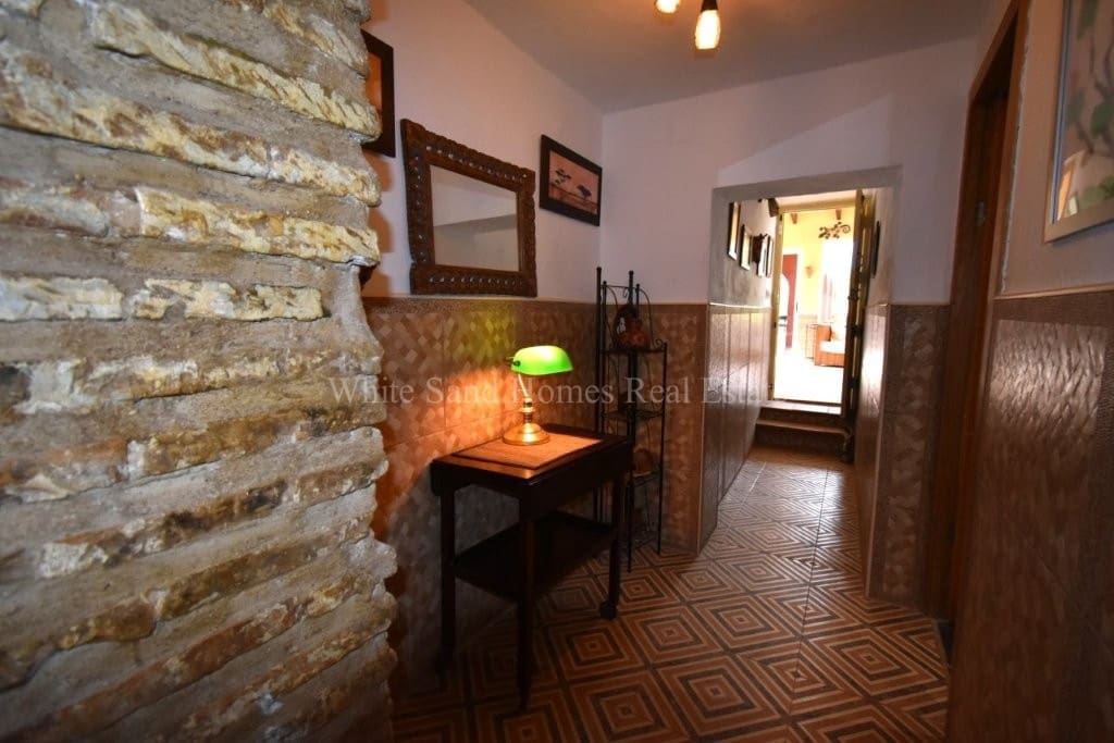 4 soveværelse Finca/Landehus til salg i Oliva de Merida med swimmingpool garage - € 499.000 (Ref: 8845649)