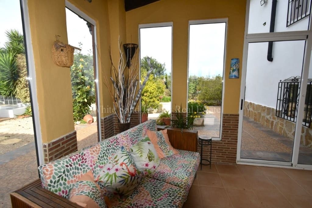 4 soveværelse Finca/Landehus til salg i Oliva de Merida med swimmingpool garage - € 499.000 (Ref: 8845649)