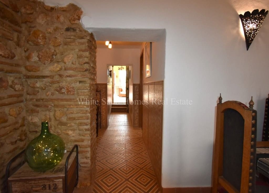 4 soveværelse Finca/Landehus til salg i Oliva de Merida med swimmingpool garage - € 499.000 (Ref: 8845649)