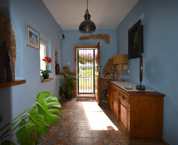 4 bedroom Finca/Country House for sale in Oliva de Mérida with pool garage - € 499,000 (Ref: 8845649)