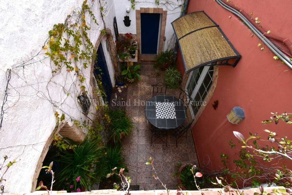 4 soveværelse Finca/Landehus til salg i Oliva de Merida med swimmingpool garage - € 499.000 (Ref: 8845649)