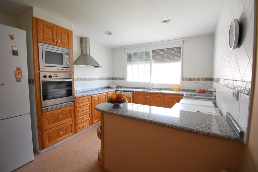 4 bedroom Villa for sale in Real de Gandia with pool garage - € 399,999 (Ref: 9356884)