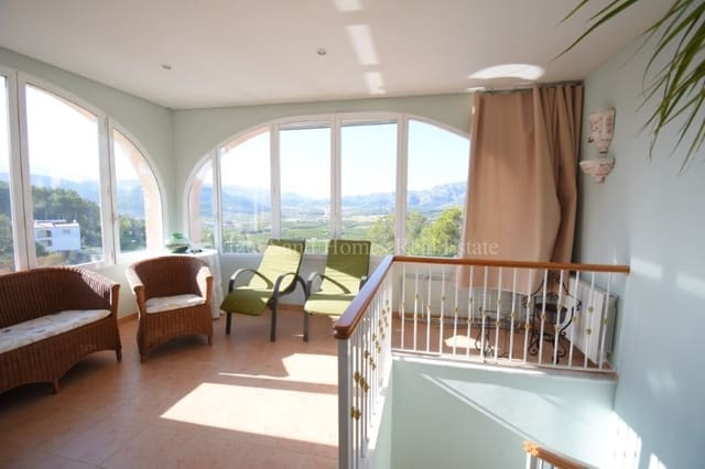 4 bedroom Villa for sale in Real de Gandía with pool garage - € 399,999 (Ref: 9356884)