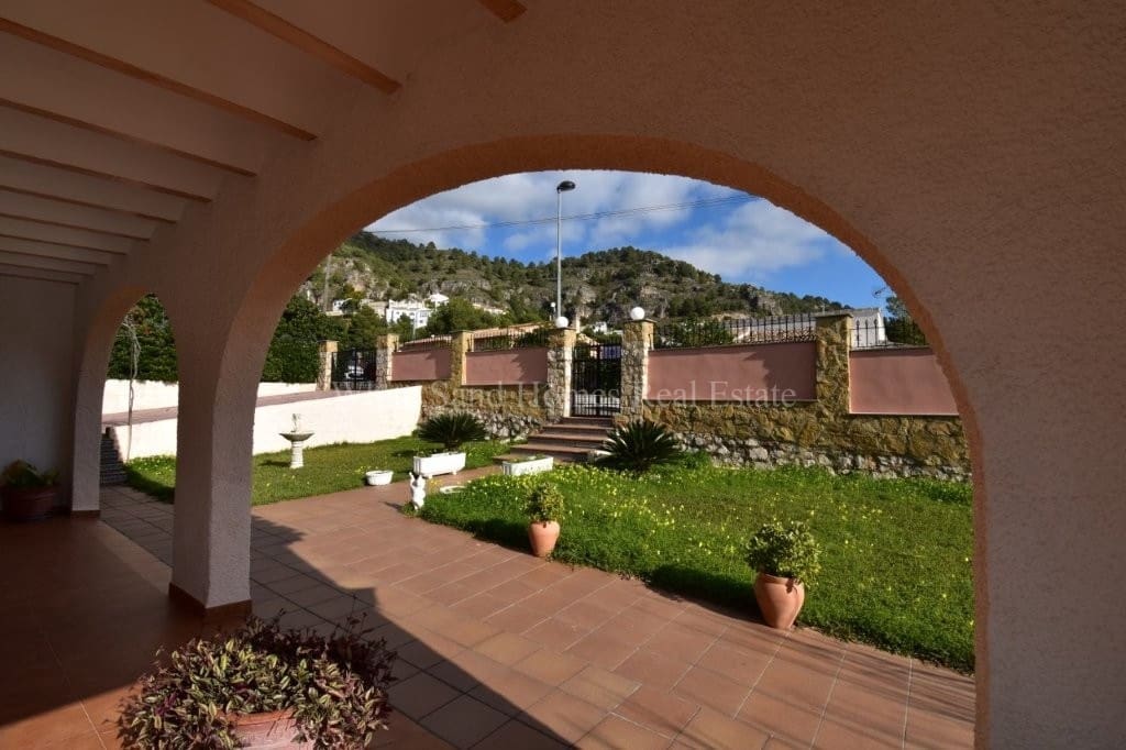 4 bedroom Villa for sale in Real de Gandia with pool garage - € 399,999 (Ref: 9356884)