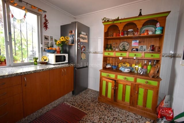 3 slaapkamer Villa te koop in Marchuquera, Gandia met zwembad garage - € 152.000 (Ref: 9646237)