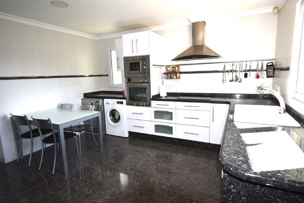 4 sypialnia Willa na sprzedaż w Palma de Gandia z basenem garażem - 339 000 € (Ref: 9679259)