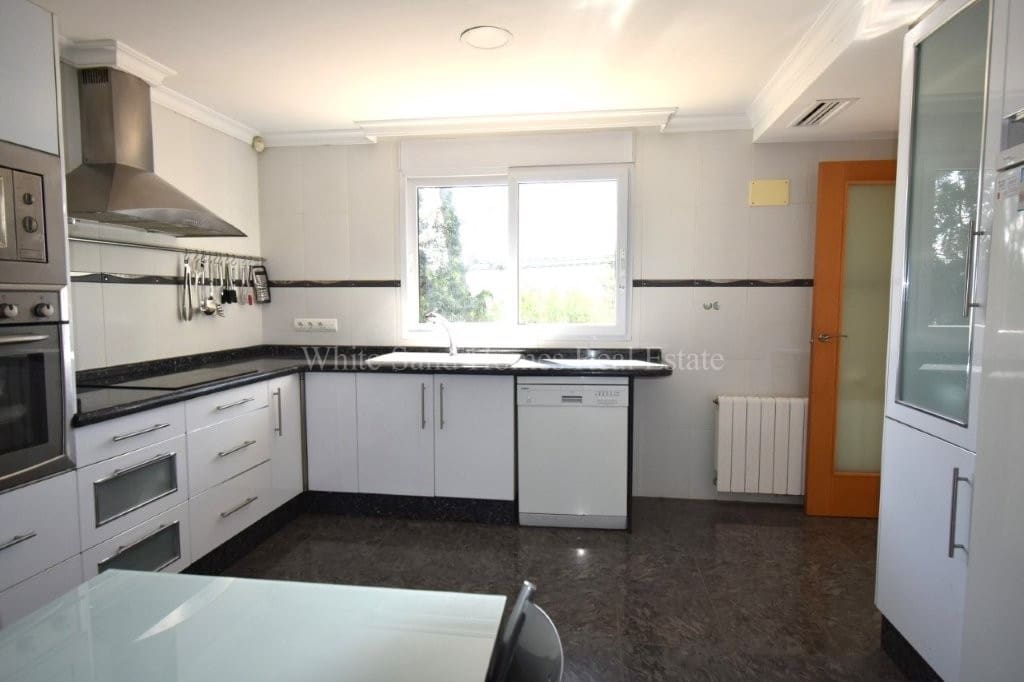 4 sypialnia Willa na sprzedaż w Palma de Gandia z basenem garażem - 339 000 € (Ref: 9679259)