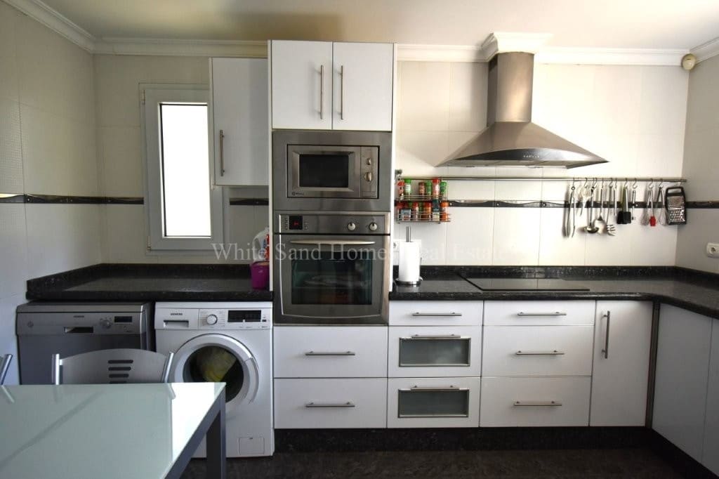 4 sypialnia Willa na sprzedaż w Palma de Gandia z basenem garażem - 339 000 € (Ref: 9679259)