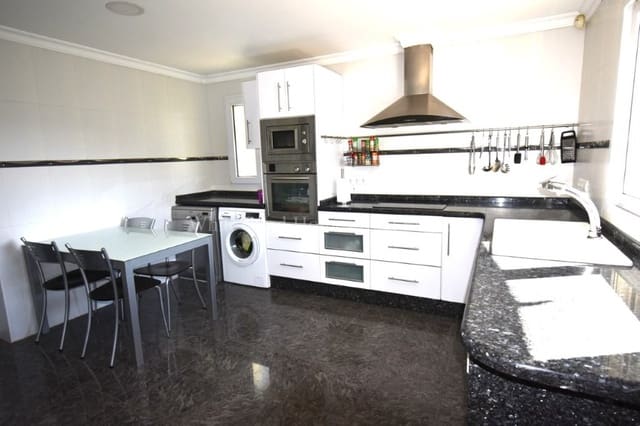 4 sypialnia Willa na sprzedaż w Palma de Gandía z basenem garażem - 339 000 € (Ref: 9679259)