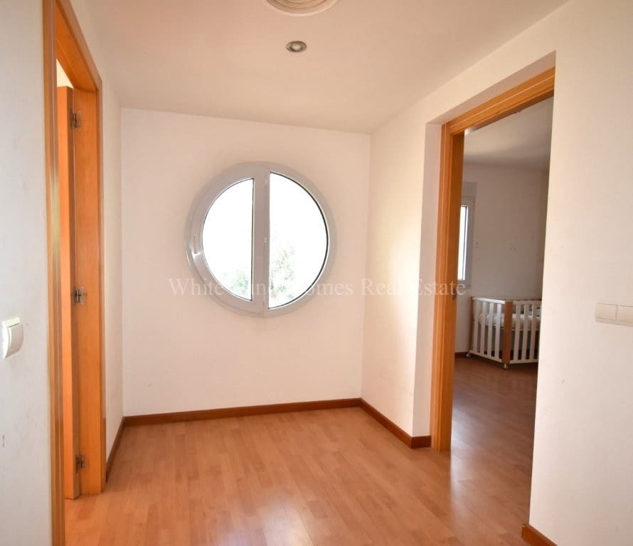 4 sypialnia Willa na sprzedaż w Palma de Gandia z basenem garażem - 339 000 € (Ref: 9679259)