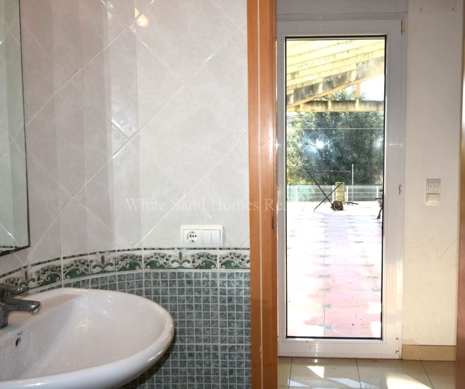 4 sypialnia Willa na sprzedaż w Palma de Gandia z basenem garażem - 339 000 € (Ref: 9679259)