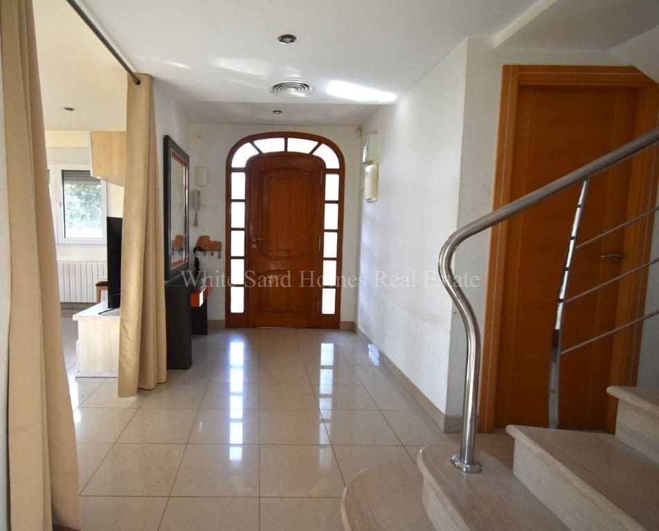 4 sypialnia Willa na sprzedaż w Palma de Gandia z basenem garażem - 339 000 € (Ref: 9679259)