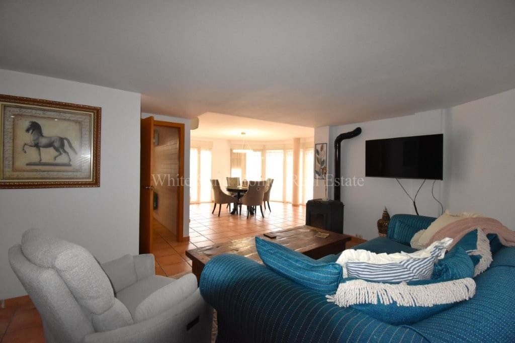 5 bedroom Townhouse for sale in Gandia with pool garage - € 470,000 (Ref: 9995343)